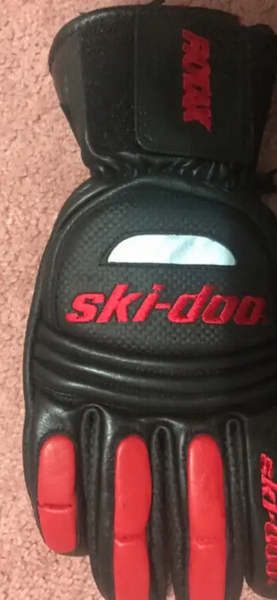 Skidoo Leather Racing Gloves brand new still in bag $250