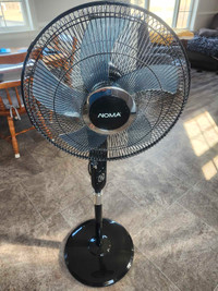  Remote included. Like new condition NOMA DC Oscillating 