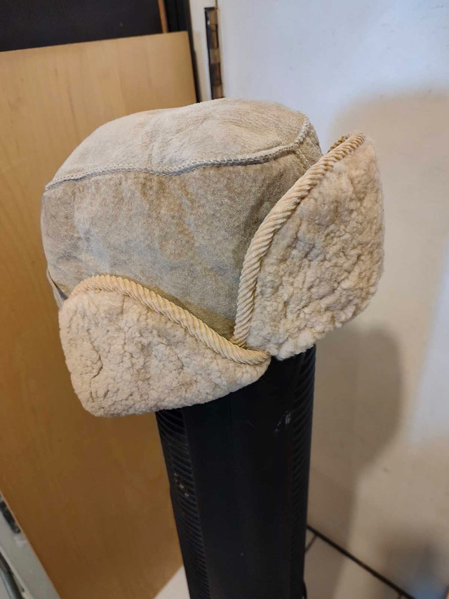 For sale is new and warm shearling winter hat, downtown location in Women's - Tops & Outerwear in City of Toronto - Image 4