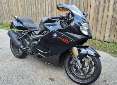 For sale is my Bmw K1300s, a high-performance sportbike known for its powerful 1293cc engine, advanc...