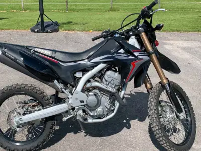 Selling my 250L enduro i believe it's a 2020 pics to come later and I'll update the description accu...