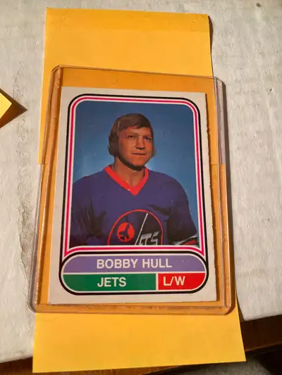 Bobby hull card 1975-76 opee-chee mint condition