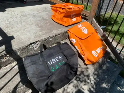 Skip bags came as a set, Brand new, never been used, Uber bag used for 3 weeks.