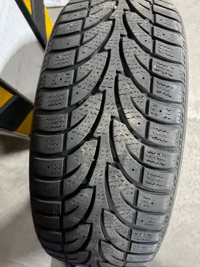 Pneus 205-55-R16 Usure 8/32