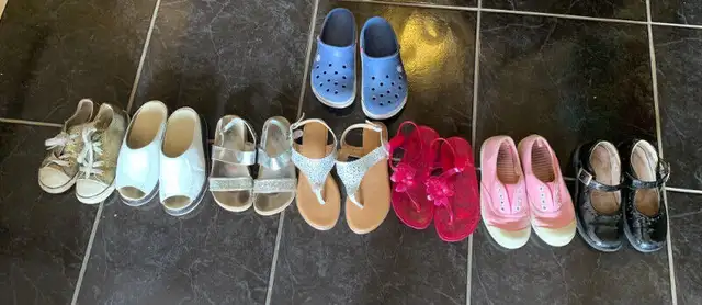 Different Girl Sandals and Shoes  (Size 8-9-10) in Kids & Youth in Markham / York Region - Image 5