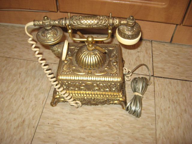 Vintage Monarch Rotary Dial Telephone Ornate Brass in Home Phones & Answering Machines in Ottawa - Image 4