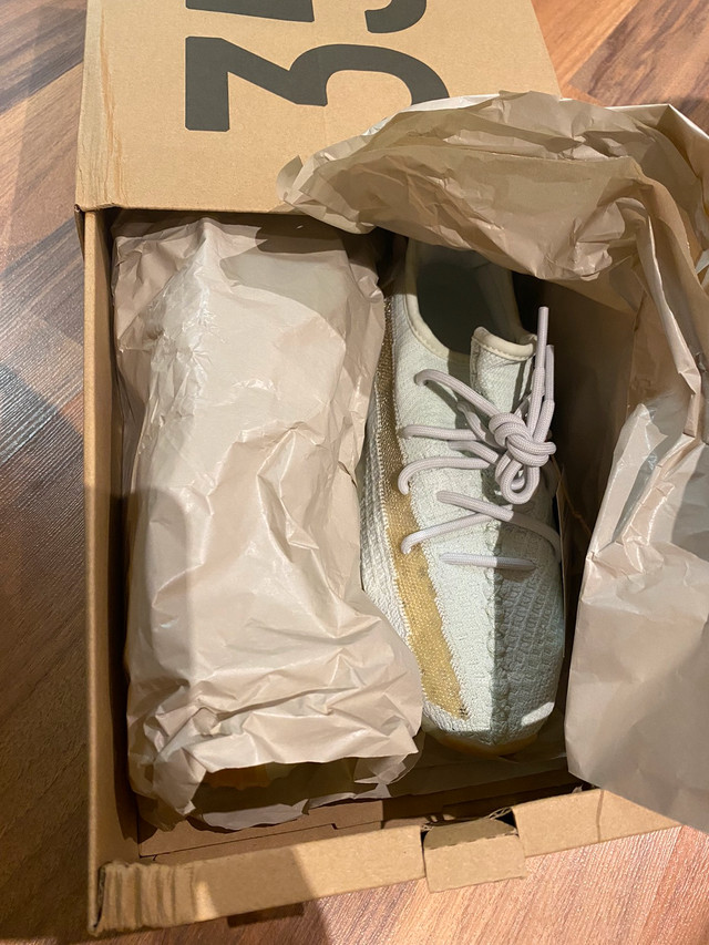 Adidas Originals Yeezy Boost 350 V2- Hyperspace - US Size 10 & 7 in Men's Shoes in Markham / York Region - Image 2