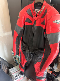Motorcycle gear, leather suit teknic, dianese gloves and alpine