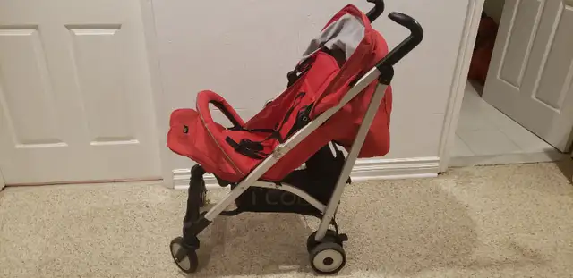 Baby / Toddler Foldable Stroller in Strollers, Carriers & Car Seats in Markham / York Region - Image 2