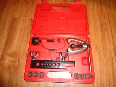 Grey Tools Double Flaring Tool Set with tube cutter. Grey tools are top for quality and durability....