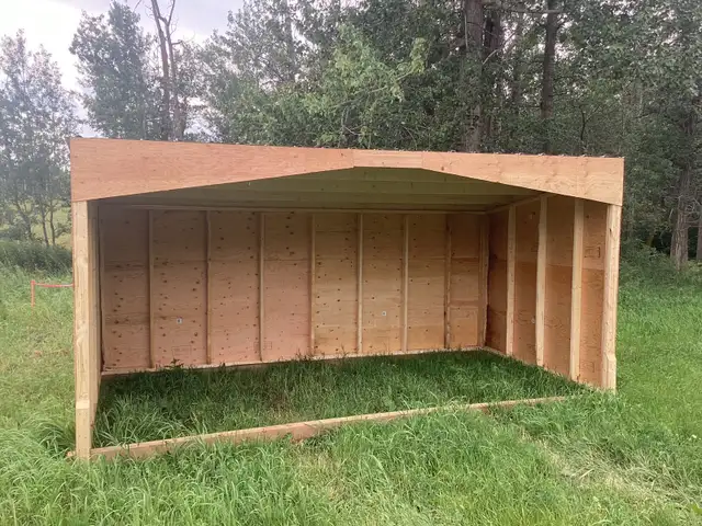 horse shelters, firewood storage in Tool Storage & Benches in St. Albert - Image 8