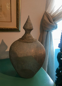 Vase en fil d'acier au crochet avec couvercle - Crochet steel wi