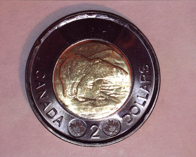 pièce de monnaie 2 dollars canadien dans Art et objets de collection  à Ouest de l’Île - Image 2