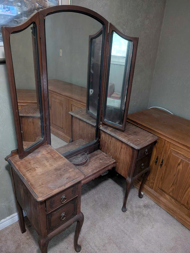 MOVING SALE Antique Vanity, Antique Buffet etc in Dressers & Wardrobes in Oakville / Halton Region