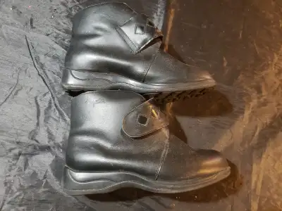 Martino Womens Size 10 Black Leather Boots with Velcro Closure, View more