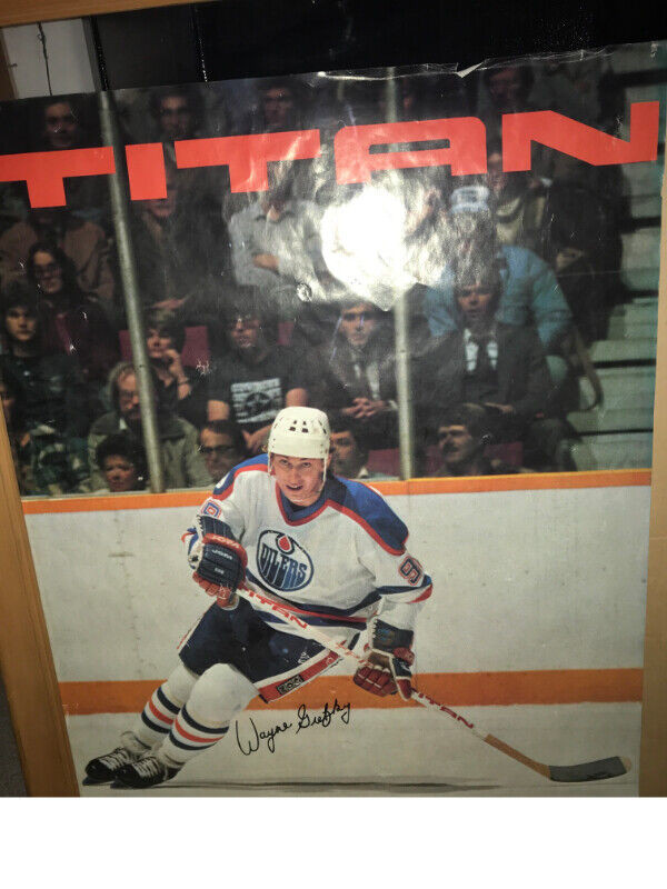 Vintage Wayne Gretzky Promotion Titan Hockey Stick Poster (Rare) in Arts & Collectibles in Saint John - Image 3