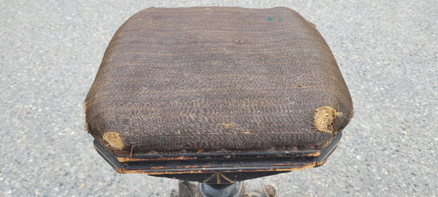 Antique Piano Stool in Other Tables in Markham / York Region - Image 3