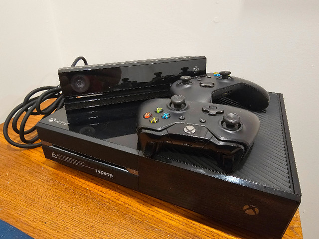 X Box One Console + Kinect, 2 Controllers, 6 Games in XBOX One in Mississauga / Peel Region - Image 2