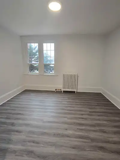 Main floor 2 bedroom apartment