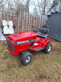 Honda HT-3813 garden tractor