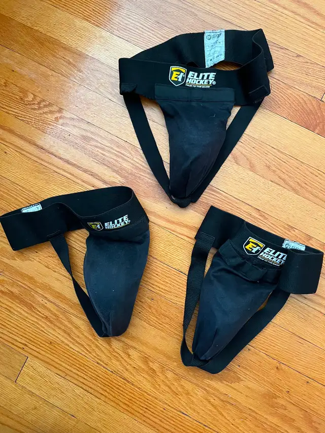 Équipement de hockey pour enfant in Hockey in City of Montréal - Image 6