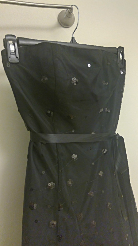 Laura Petite Little Black Party Dress 6P in Women's - Dresses & Skirts in Markham / York Region - Image 3