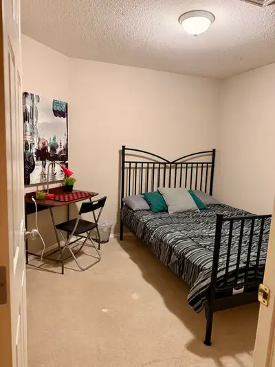 Room for Rent – $550/month (Utilities & Wifi Included) Everstone Road SW 2-3 minutes walk to bus sto...