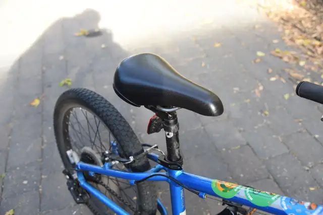 MEC Dash 20 Inch Kids Bicycle with stickers in Kids in Edmonton - Image 8