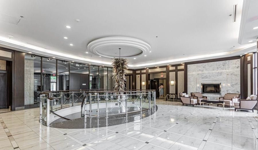 Title: Spacious 900 Sq Ft 2-Bed, 2-Bath Condo at DVP & Eglinton 2