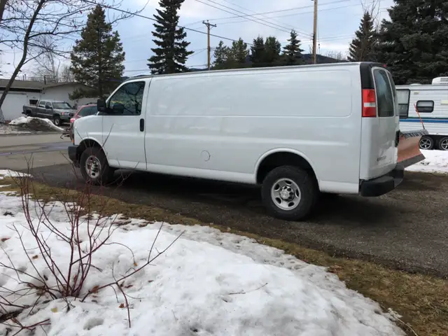 2018 Chevrolet Express 2500 - 86,233 kms in Cars & Trucks in Vanderhoof - Image 3