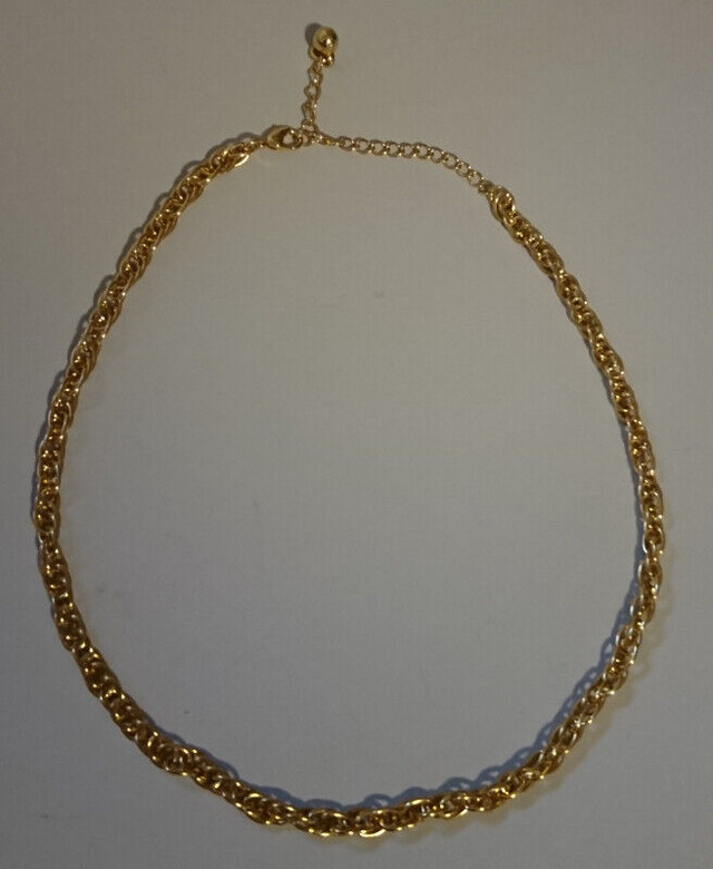 Fashion Gold Tone 19" Necklace in Other in Oshawa / Durham Region - Image 4