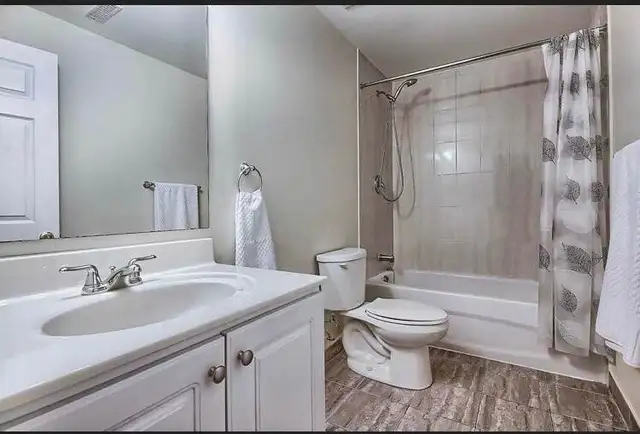 Furnished Room for couple/2 Person Available from April 1st in Room Rentals & Roommates in City of Toronto - Image 6