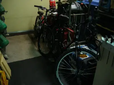 Grand choix de velos 24,26,28 po. Mont.route. Comme neuf., View more