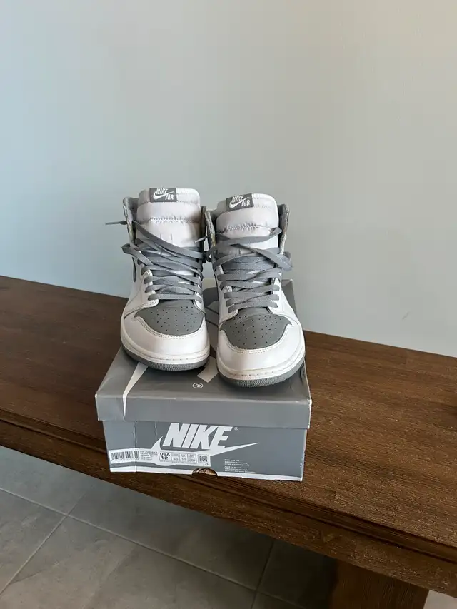 Jordan 1 Stealth - Grey & White in Men's Shoes in Markham / York Region - Image 4