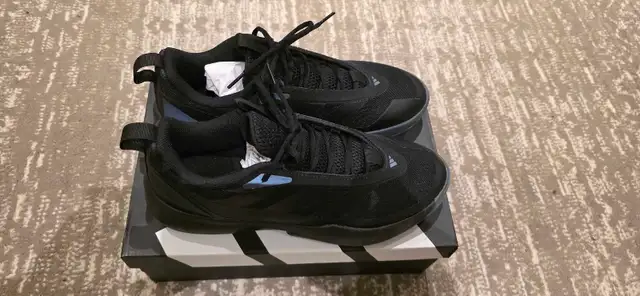 Adidas SUBZONE Basketball Shoes Size 11 in Men's Shoes in Oshawa / Durham Region - Image 3