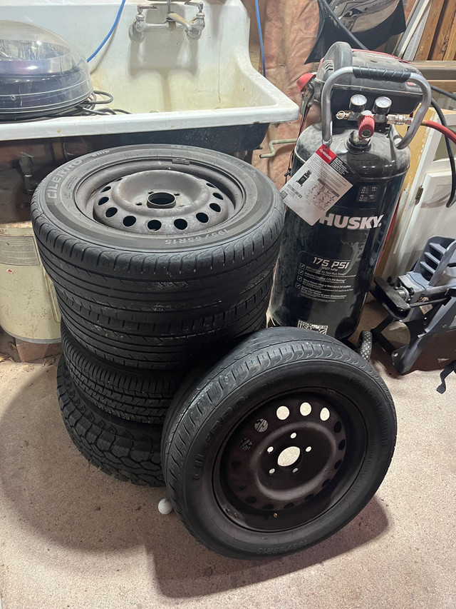 15 inch rims on tires in Tires & Rims in Thunder Bay