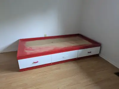 Red captain's bed with 3 drawers, View more