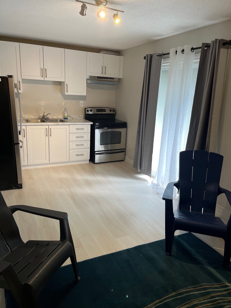1 room for rent Short Term Rentals Oakville / Halton Region Kijiji