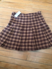 Ladies skirt XS-new w/ tags (Ardene)