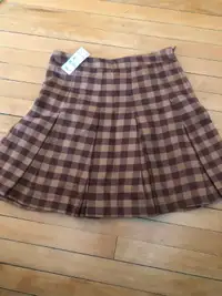 Ladies skirt XS-new w/ tags (Ardene)