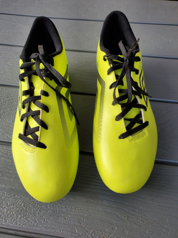 Umbro Soccer boots size 10.5/11.5 in Soccer in Mississauga / Peel Region - Image 4