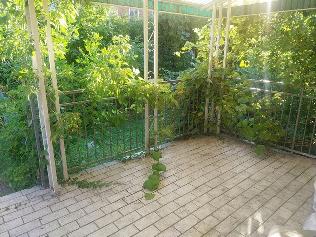 Grande chambre à louer, métro St-Michel, 750 $ tout inclus — photo 3