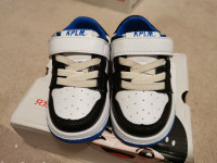 Toddler's sneaker - 1 pair - pick-up in York Region