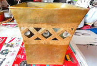 VINTAGE METAL BRASS PLANTER