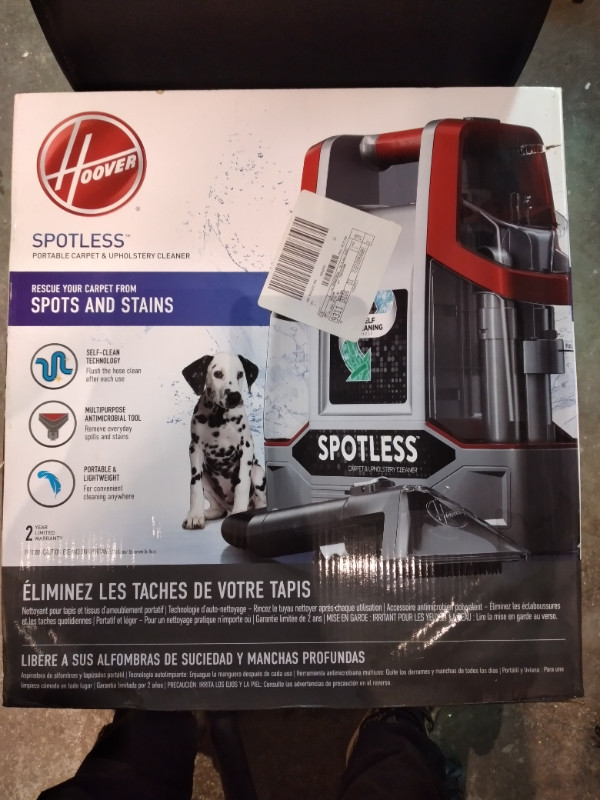 HOOVER SPOTLESS portable carpet and upholstery cleaner in Vacuums in City of Toronto