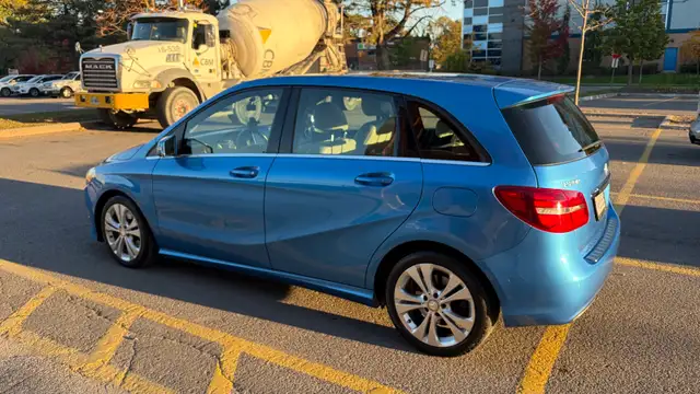 Mercedes B250600053736643635207