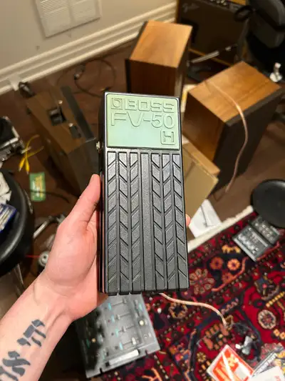 Boss FV-50H stereo volume pedal, View more