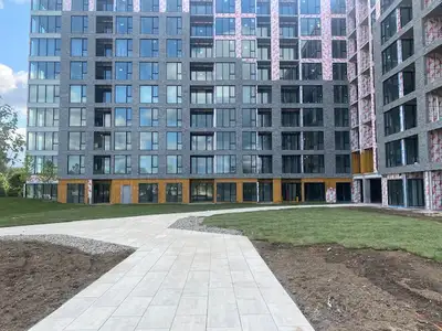 Luxueux condos neufs, securite 24hrs, grandes fenestration