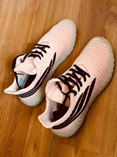 chaussures Adidas , View more