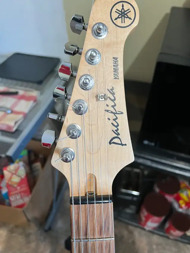 Yamaha Pacifica 311S Trans Orange Stain in Guitars in Calgary - Image 6